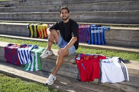 Montoya thừa nhận thế hệ của anh rất khó chen chân vào đội một Barca. Ảnh: Diario Sport