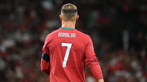 Việc Leao được trao áo số 7 của Ronaldo là do quy định của Nations League