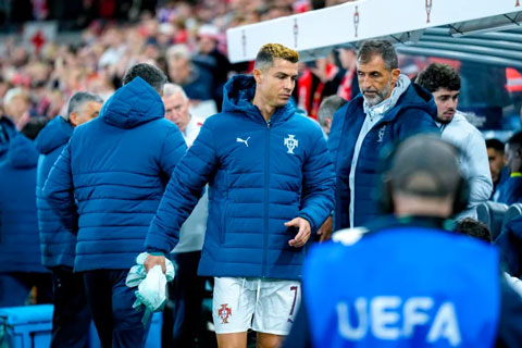 Đối đầu với cái tôi cực lớn của một siêu sao như Ronaldo không phải việc HLV nào cũng dám làm