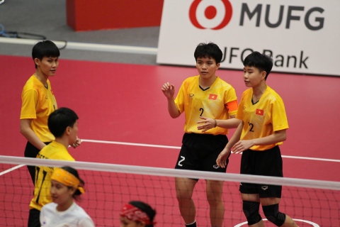 Cầu mây nữ 4 người giành quyền vào bán kết Ảnh: Bùi Lượng