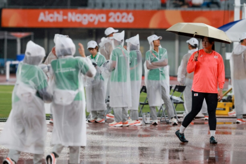 Mưa lớn khiến cả 4 trận tứ kết cricket đều không thể diễn ra