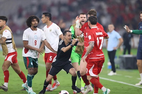 Indonesia trong trận đấu với Bangladesh