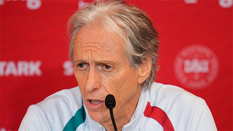 HLV Jorge Jesus rất cứng rắn về vấn đề Ronaldo