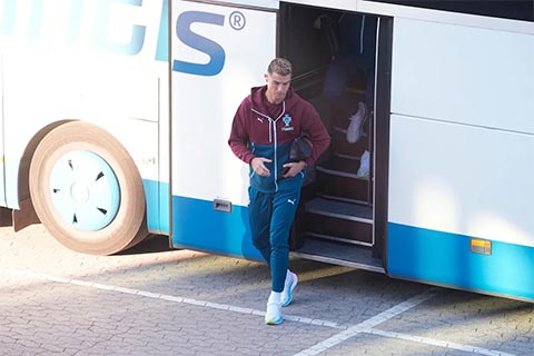 CR7 lặng lẽ rời nơi đóng quân của Bồ Đào Nha tại Copenhagen