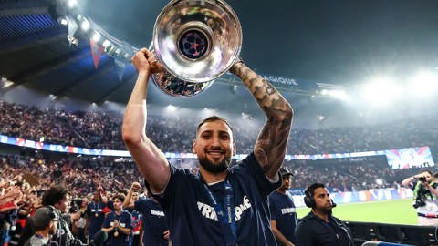 Donnarumma chinh phục Champions League với PSG và EURO với ĐT Italia