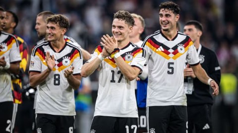 Hạ Serbia mới là thắng lợi đầu tiên của Đức thời Klopp