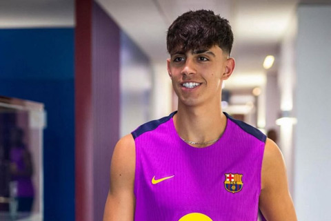 Tương lai của Bernal tại Barca đang là ẩn số lớn