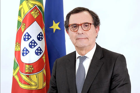 Bộ trưởng Kinh tế Bồ Đào Nha, Manuel Castro Almeida, cho rằng giá trị của Cristiano Ronaldo đối với đất nước vượt xa những đóng góp trên sân cỏ