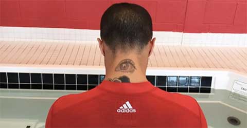 Sebastian Giovinco có hình xăm một con mắt ở phía sau gáy