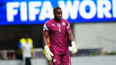 Mpasi chưa hoàn tất thủ tục chuyển liên đoàn nhưng đã khoác áo CHDC Congo, và còn dự cả World Cup. Ảnh: Mozzart Sport