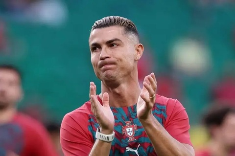 Cristiano Ronaldo đã viết một bức tâm thư rất dài trong đêm