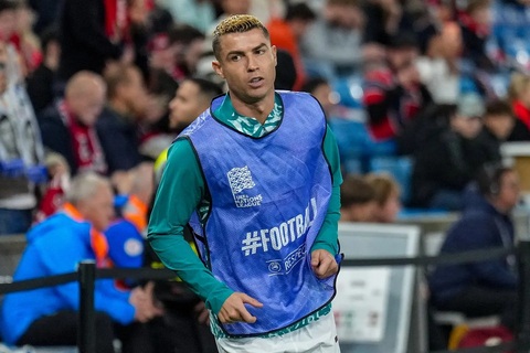 Xung đột giữa Ronaldo với HLV Jesus bắt nguồn từ việc anh được lệnh khởi động, nhưng lại không được ra sân