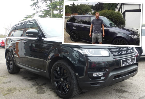 Harry Kane có cả Range Rover SV Autobiography và Range Rover Vogue