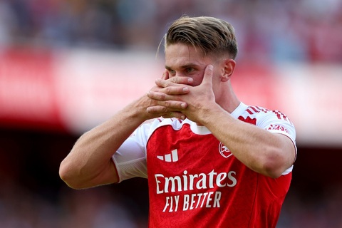 Tiền đạo Viktor Gyokeres của Arsenal cũng rớt giá rất nhiều