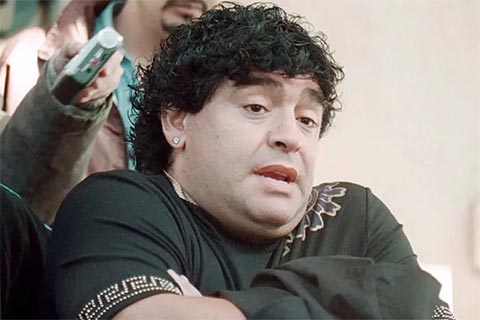 Huyền thoại Maradona qua đời ở tuổi 60