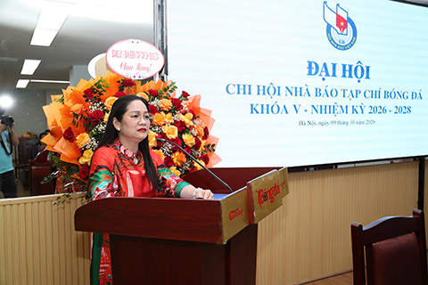 Bà Vũ Thị Hà - Uỷ viên BCH, Phó Chánh văn phòng Hội nhà báo Việt Nam phát biểu, chỉ đạo tại Đại hội 