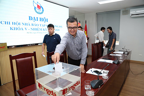 Đại hội cũng bầu ra Ban Thư ký chi hội Nhà báo Tạp chí Bóng đá khóa V, nhiệm kỳ 2026 - 2029