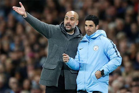 Arteta khi còn làm trợ lý của Guardiola tại Man City