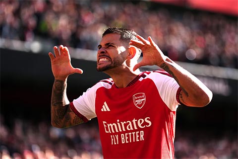 Bruno Guimaraes vào sân và lập tức tạo nên sự khác biệt cho Arsenal