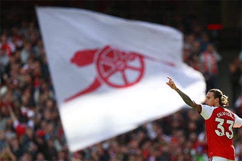 Trước khi Bruno Guimaraes vào sân, Calafiori đã ghi bàn gỡ hòa cho Arsenal
