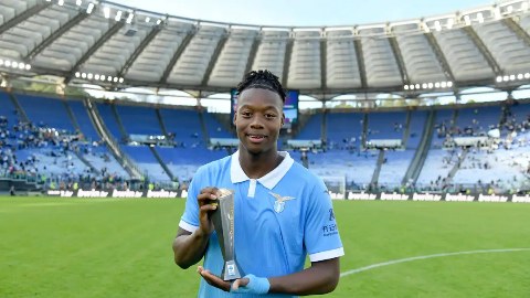 Không ghi bàn nhưng Noslin vẫn được trao danh hiệu Cầu thủ xuất sắc nhất trận Lazio - Monza