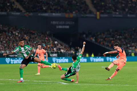 Một chiến thắng trước Betis sẽ giúp Barca đi vào lịch sử