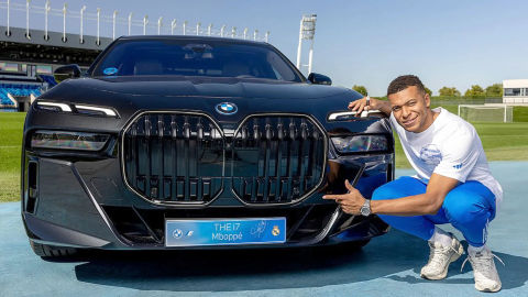 Ban đầu Mbappe chọn chiếc BMW i7 xDrive60 nhưng sau đó lại "quay xe"