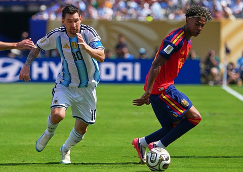 Rất có thể Messi sẽ trao Quả Bóng Vàng 2026 cho Yamal, đánh dấu một sự chuyển giao kinh điển ở làng túc cầu giáo