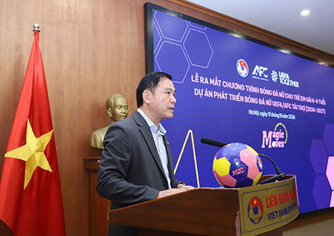 Phó Chủ tịch VFF Trần Anh Tú phát biểu tại sự kiện