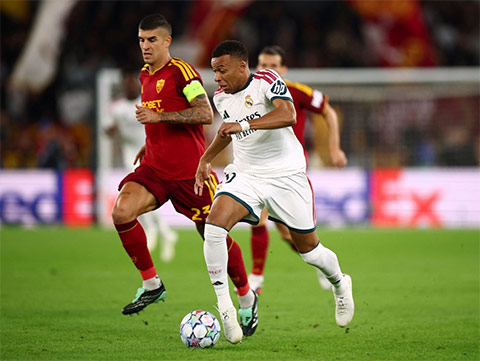 Real ghi 3 bàn trong 30 phút cuối trận để ngược dòng trên sân Roma