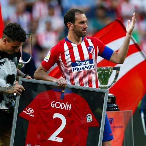 Diego Godin từng một thời trở thành biểu tượng của hàng phòng ngự Atletico. Ảnh: La Sexta