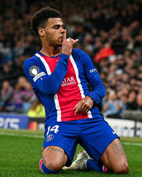 Desire Doue mở ra chiến thắng ấn tượng trên sân Man City với 1 bàn, 1 kiến tạo