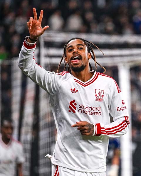 Barcola ghi những bàn thắng đầu tiên cho Liverpool