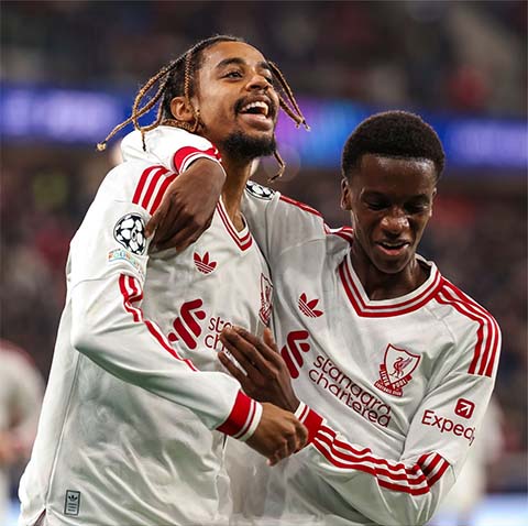 Barcola giải tỏa cơn khát bàn thắng bằng cú hat-trick đầu tiên trong sự nghiệp