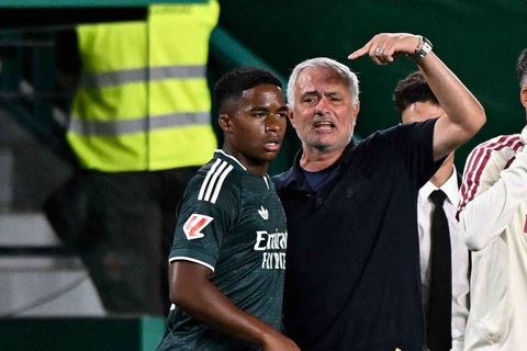 Đã đến lúc ông Mourinho "cởi trói" cho Endrick!