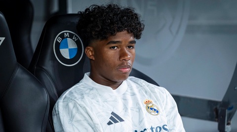 Endrick thường xuyên bị HLV Jose Mourinho đọa đày trên băng ghế dự bị