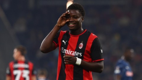 Cisse trở thành cầu thủ Italia trẻ nhất lập hat-trick ở Cúp châu Âu