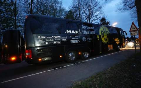 Vụ tấn công khiến trận đấu Dortmund vs Monaco bị hoãn lại