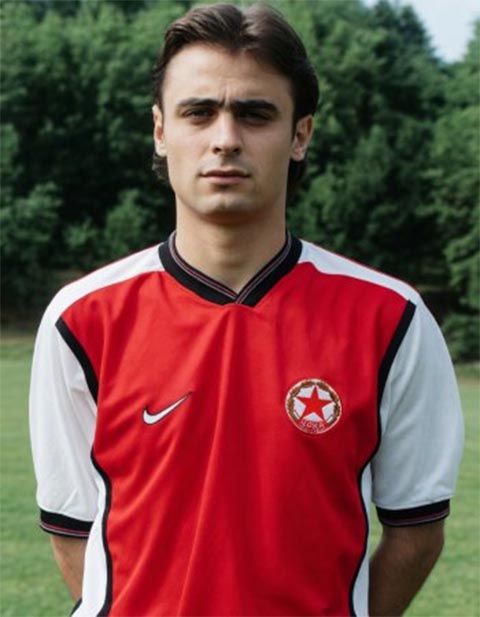 Dimitar Berbatov trong màu áo CLB khởi nghiệp CSKA Sofia