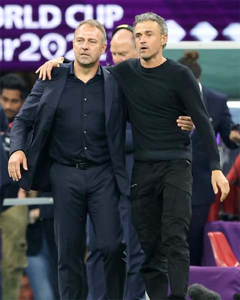 Chò Flick và Enrique ra tay!