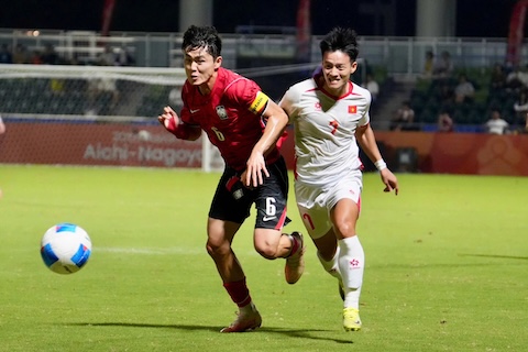 Thanh Nhàn (áo trắng) trong màu áo U23 Việt Nam. Ảnh: VFF 