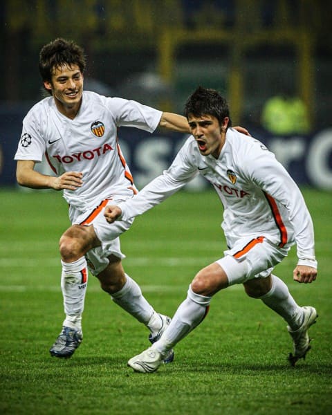 Khủng hoảng tài chính buộc Valencia phải bán cả Silva lẫn Villa năm 2010. Ảnh: Facebook