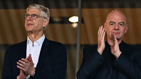Arsene Wenger để ngỏ khả năng tranh cử ghế chủ tịch FIFA với Infantino