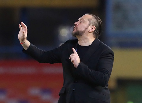 HLV Popov đang đối mặt với áp lực sau 3 trận thua liên tiếp ở V.League 