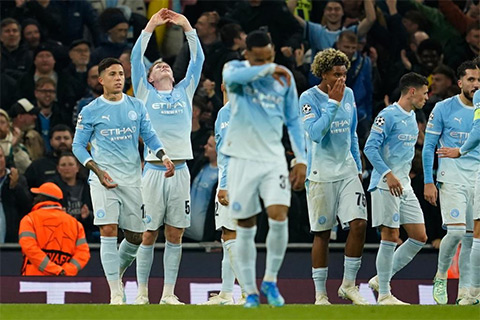 Man City đại thắng mà không cần Haaland