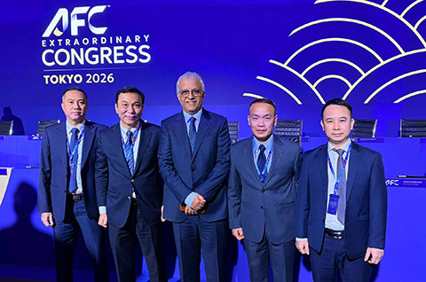 Đoàn đại biểu LĐBĐVN trao đổi cùng Chủ tịch AFC Shaikh Salman bin Ebrahim Al Khalifa tại Đại hội