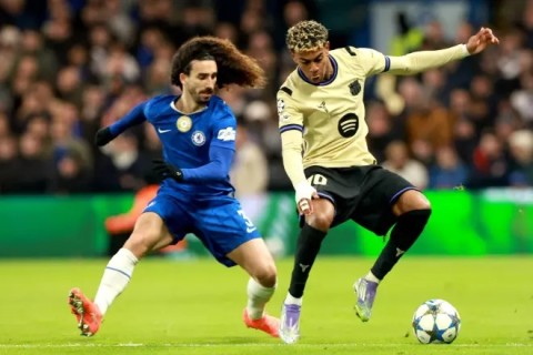 Cucurella từng khiến Yamal "tắt điện" khi còn khoác áo Chelsea mùa trước. Ảnh: Marca