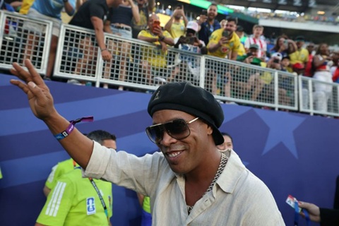 Ronaldinho xuất hiện ở trận đấu giữa Brazil và Haiti tại vòng bảng World Cup 2026