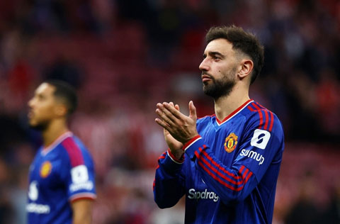 Bruno Fernandes là tâm điểm chú ý sau khi công khai chỉ trích HLV Carrick
