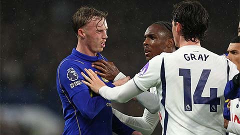 Palmer nhận thẻ đỏ trong ngày Chelsea trắng tay trên sân nhà
